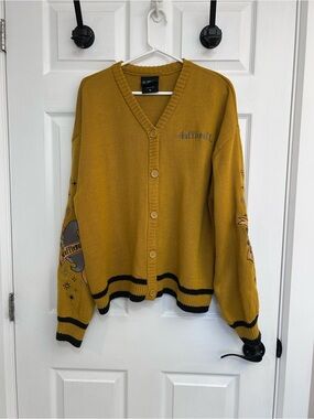 Harry Potter - Hufflepuff Mustard Yellow Drop Shoulder Button-Front Cardigan